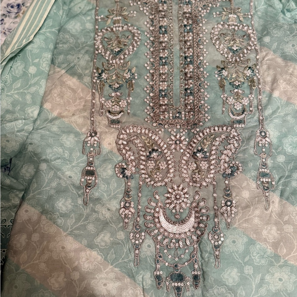 Elegant Embroidered Women's Shalwar Qameez